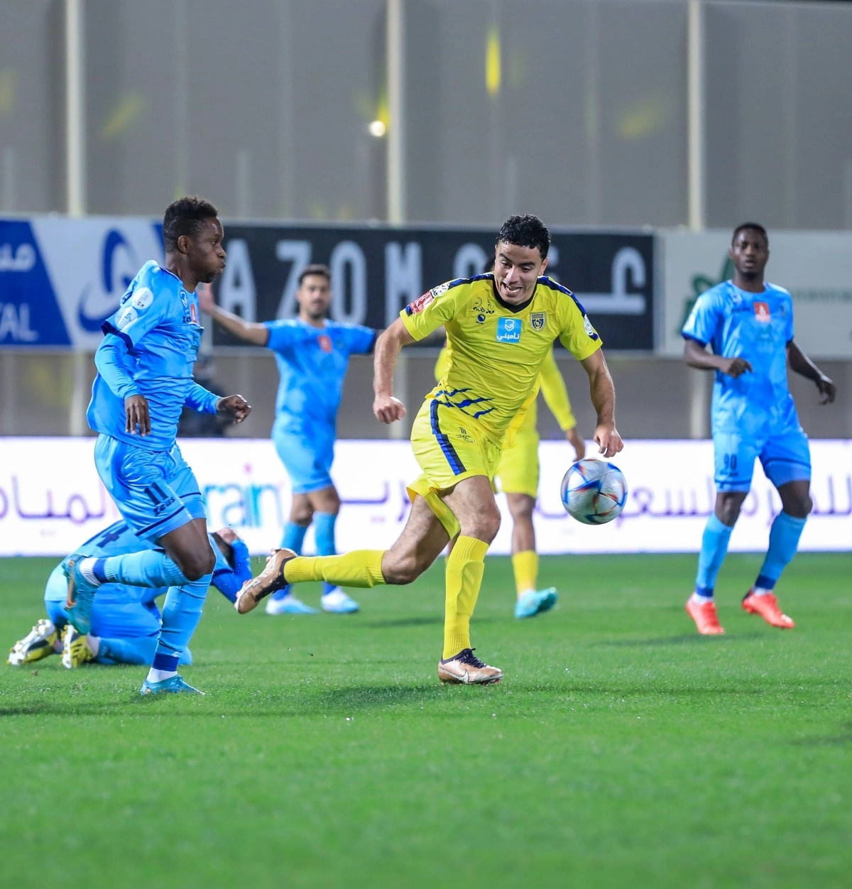 

التعاون كسب الباطن في لقاء الدور الأول