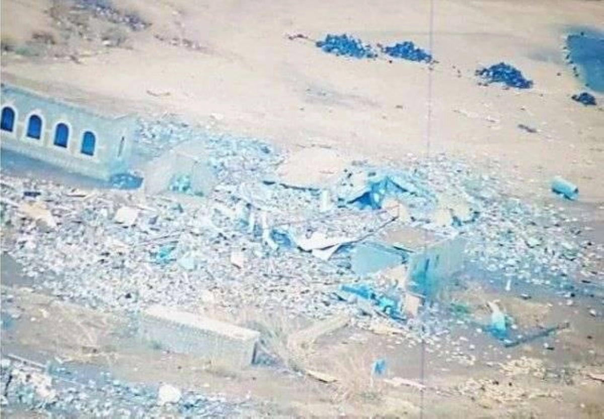 

منزل فجرته ميليشيات الحوثي                          (مكة)