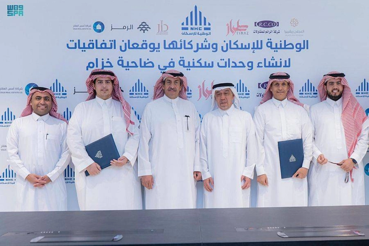 

من توقيع الاتفاقيات