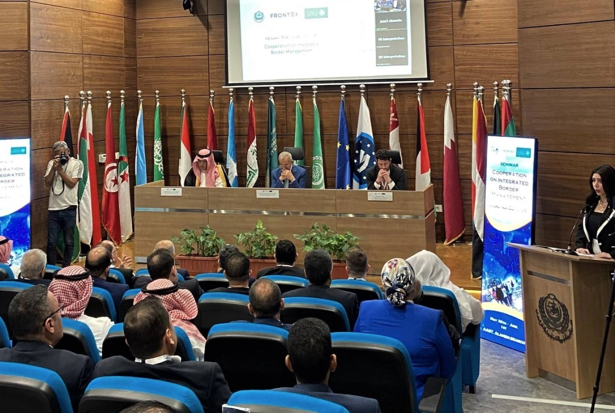 

من أعمال الندوة                                                 (مكة)