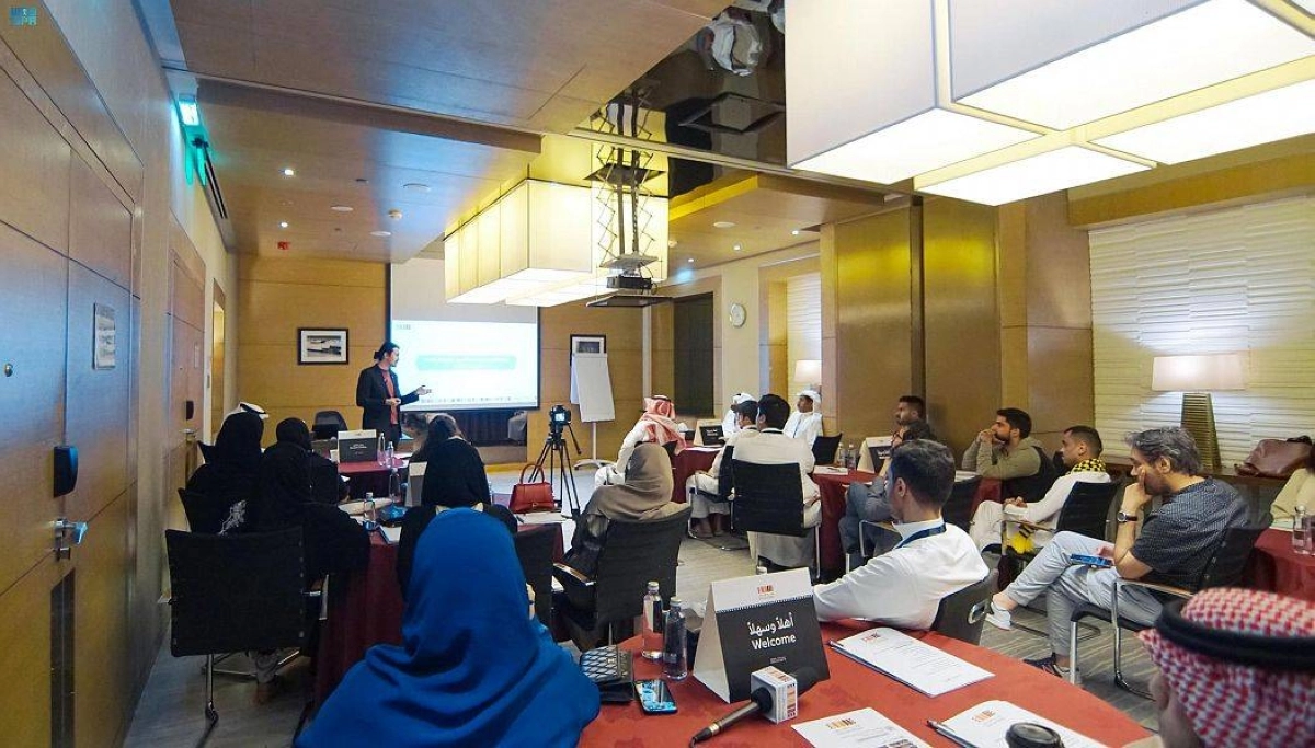 

جانب من ورشة العمل                                                        (مكة)