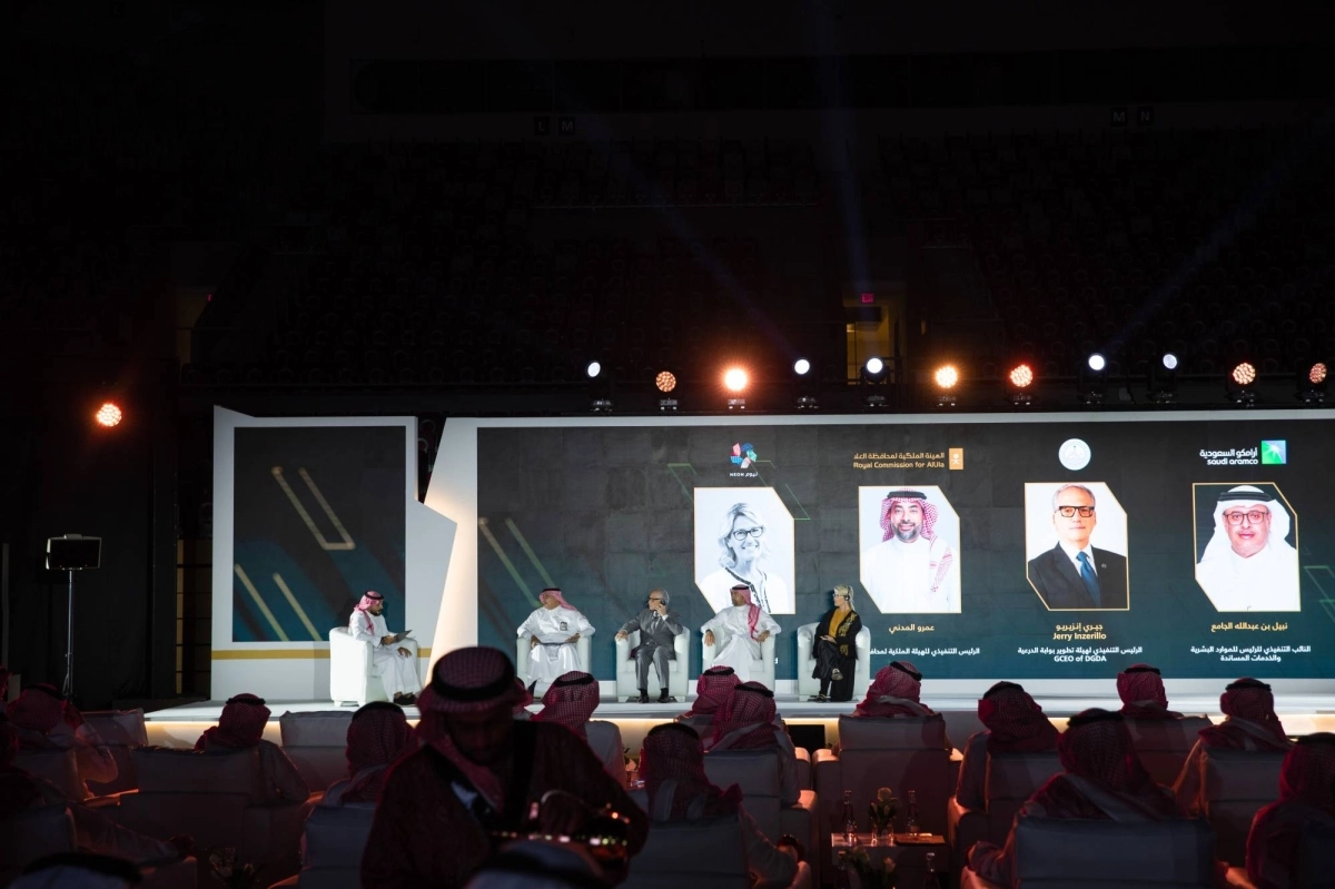 

من المؤتمر الصحفي أمس                                                           (مكة)