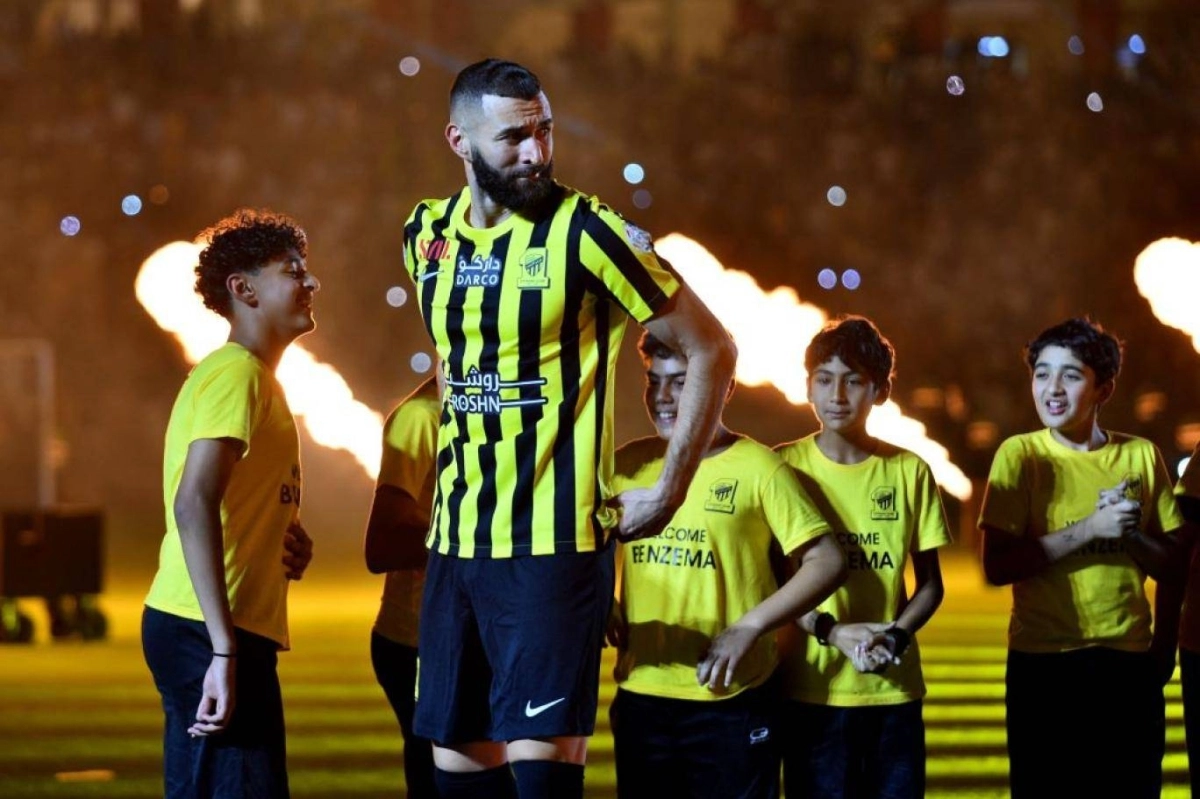 

كريم بنزيما خلال حفل الاستقبال في الجوهرة