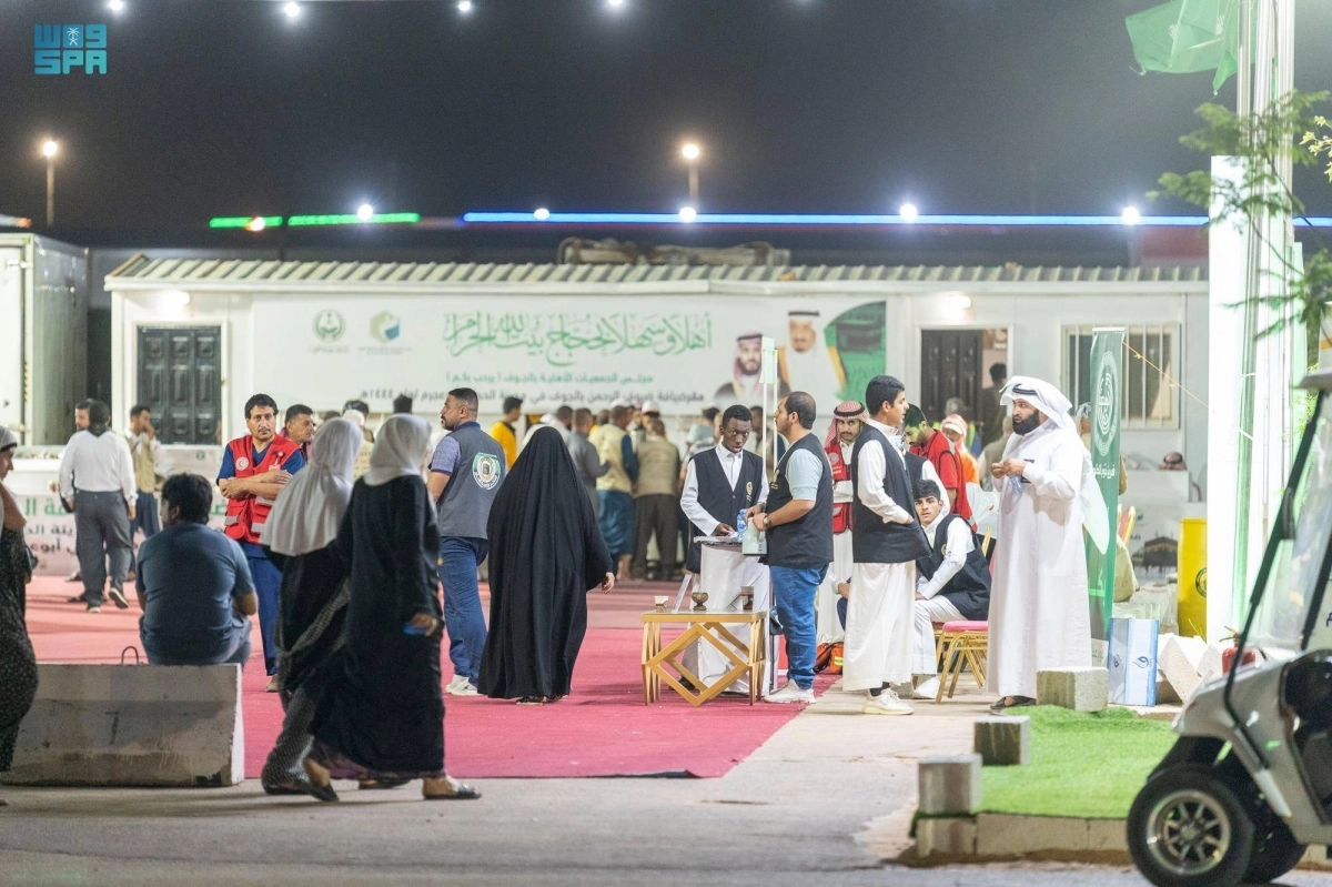  متطوعون في انتظار ضيوف الرحمن بالمركز (مكة)