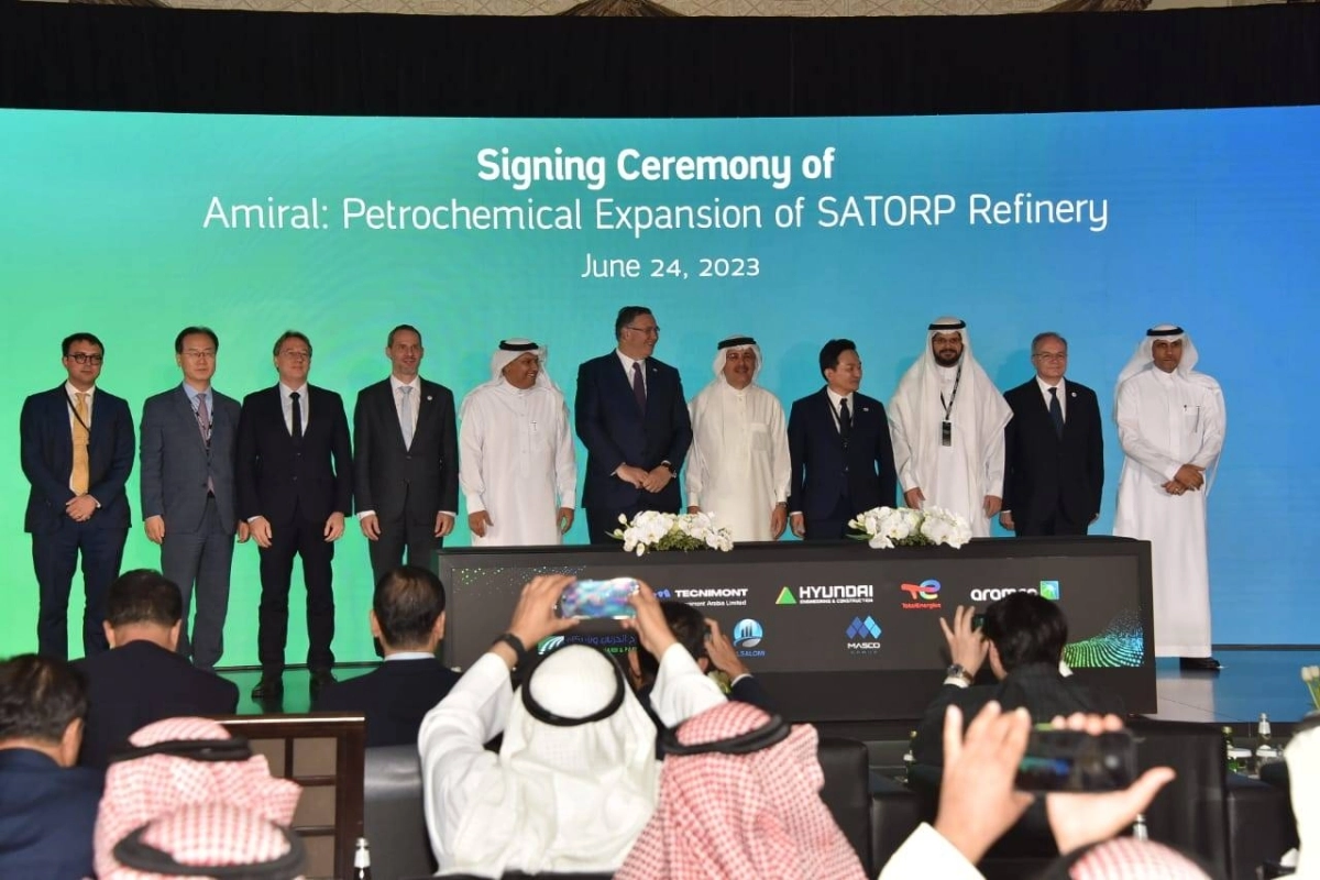 [جماعية عقب توقيع الترسيات (مكة)