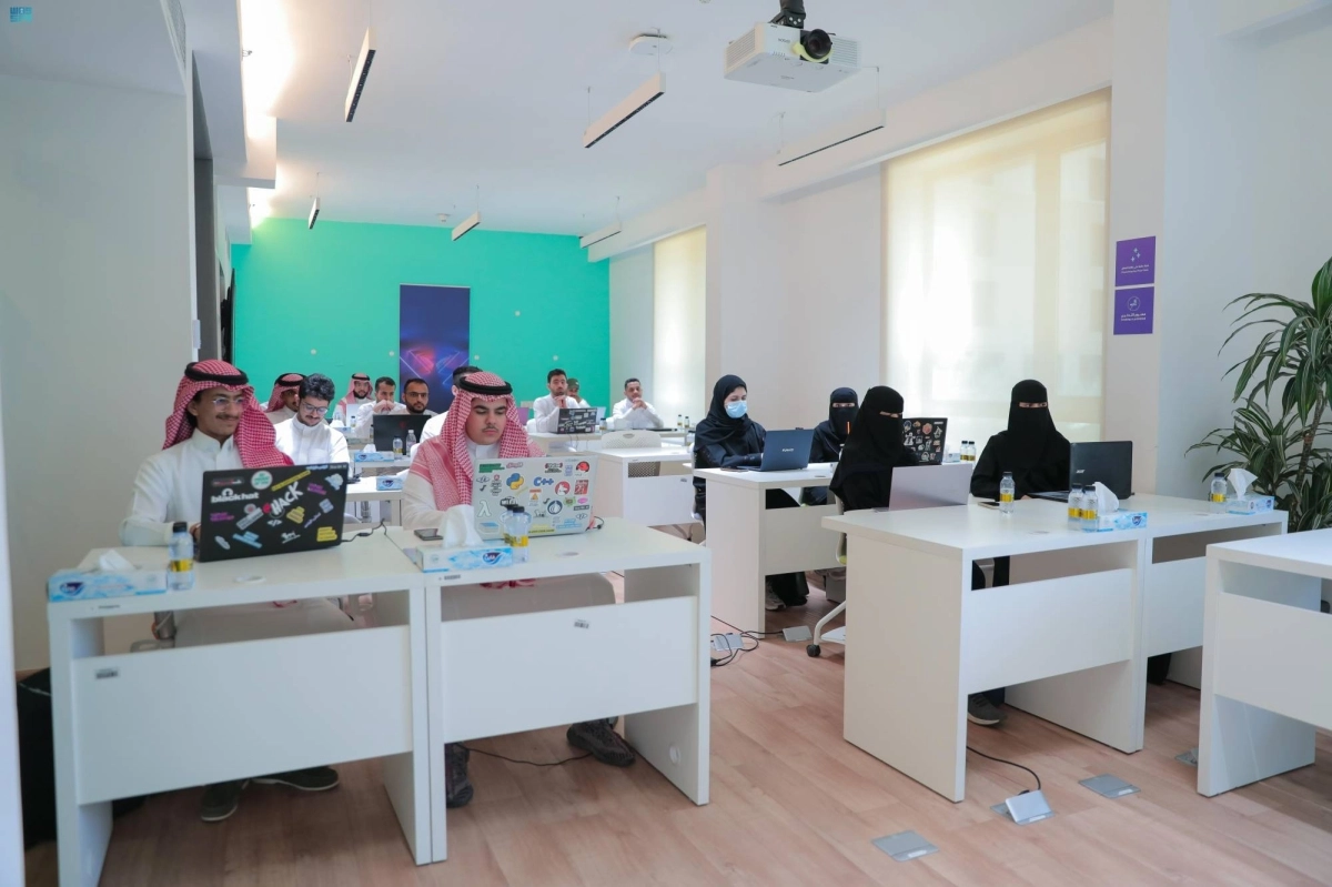 

إحدى قاعات الدراسة بالأكاديمية                                    ( مكة)