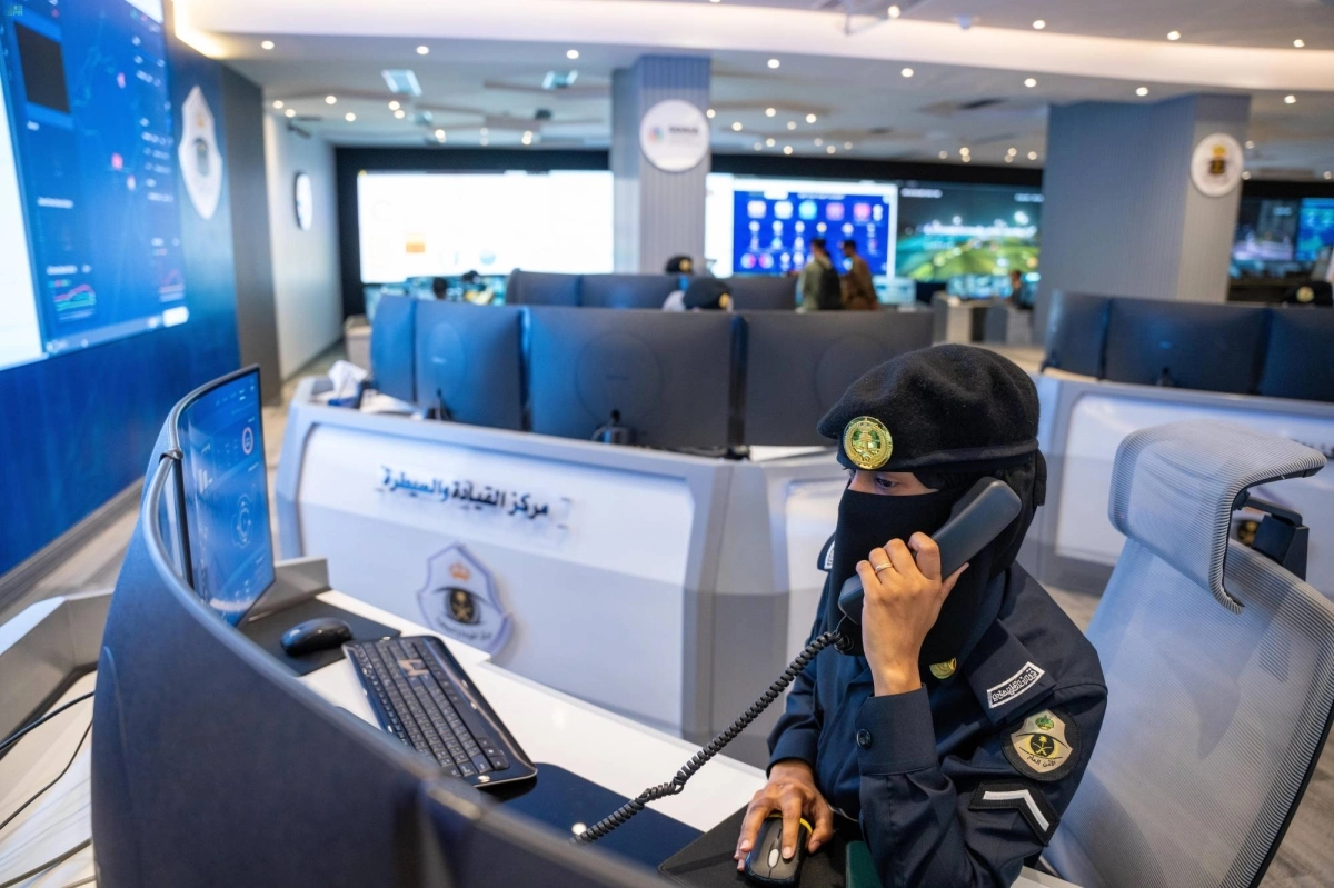 

متابعة دقيقة في غرفة العمليات لكل ما يحدث في المشاعر