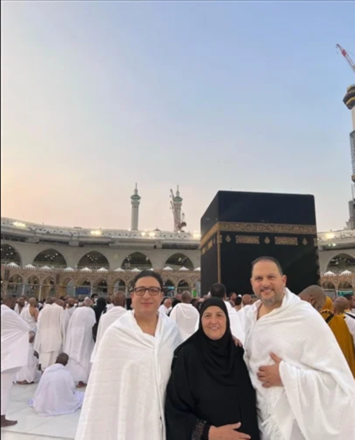 

فنانون مصريون جوار الكعبة المشرفة