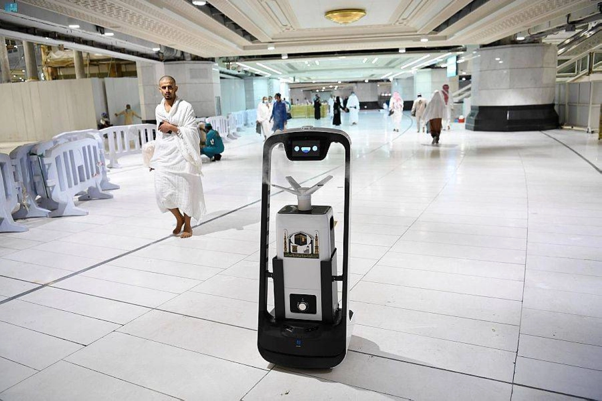 روبوت توجيهي بالمسجد الحرام (مكة)