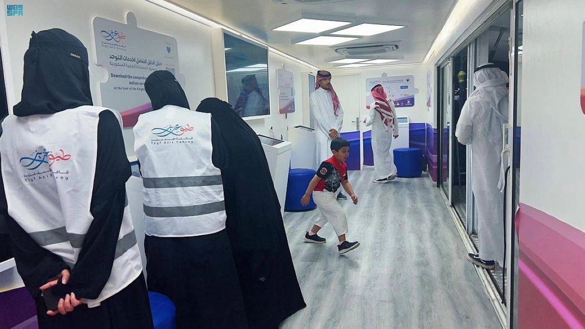 

من داخل القافلة الطبية                       (مكة)