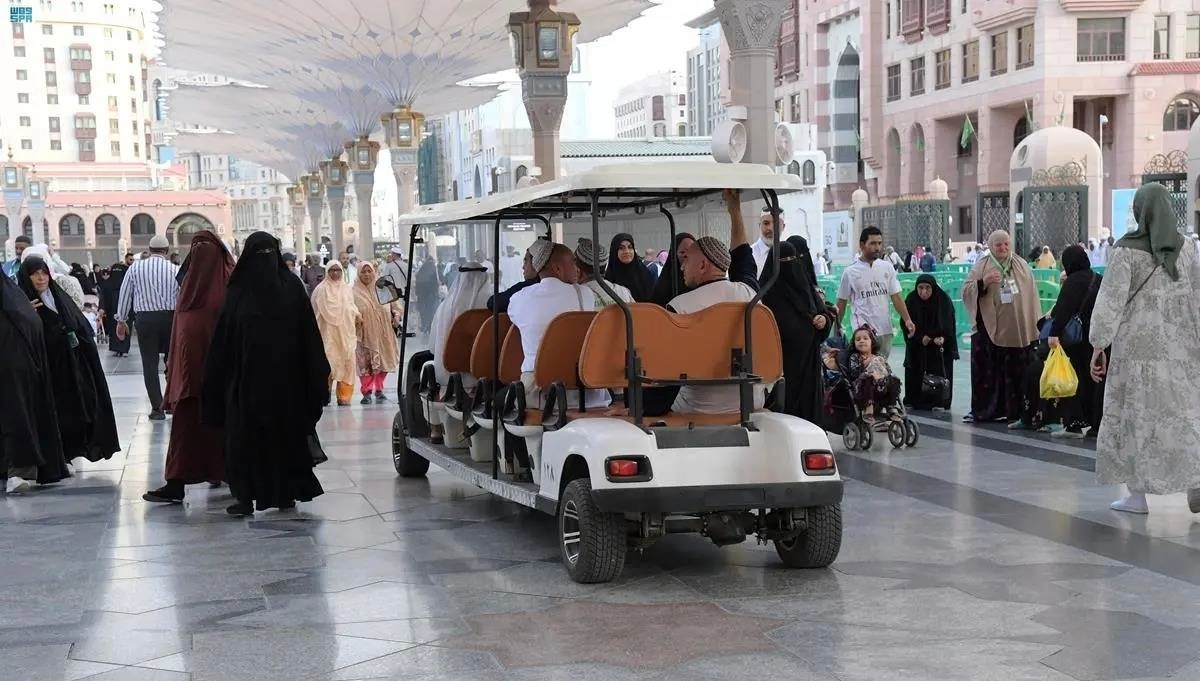 

عربات كهربائية لكبار السن                                        (مكة)