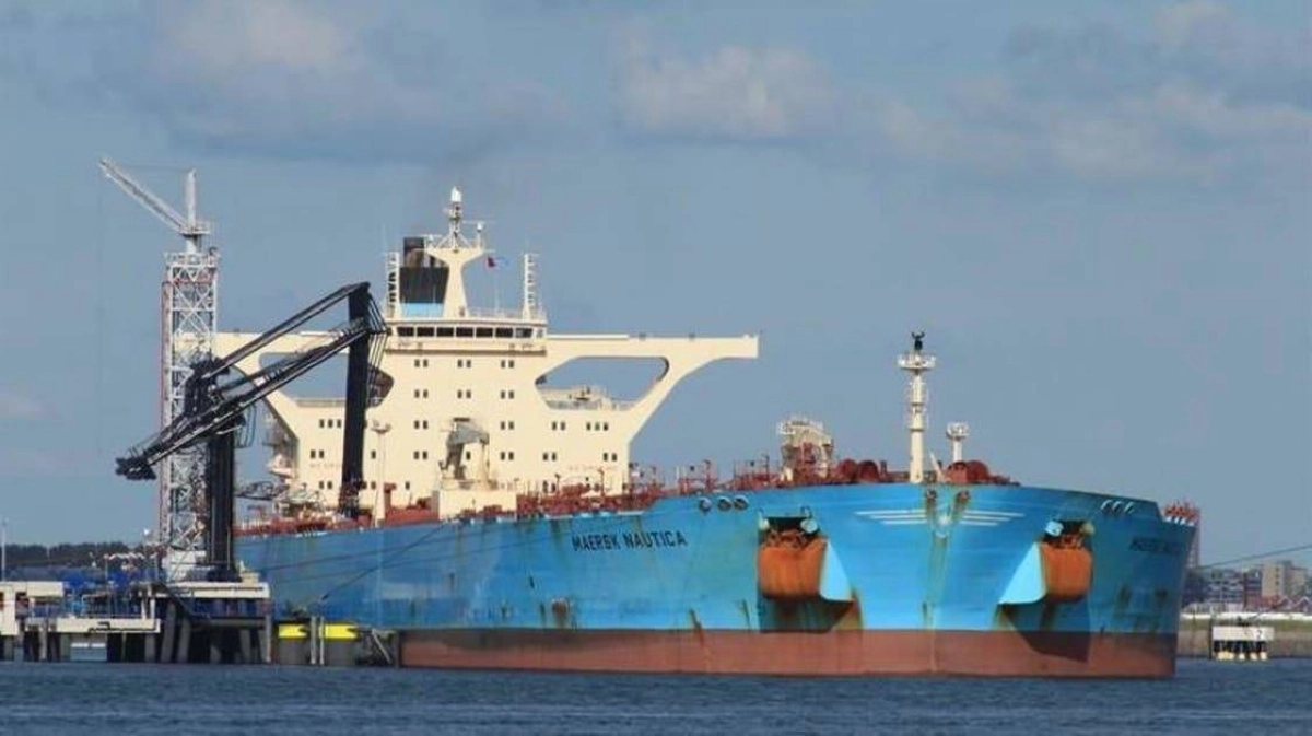 

السفينة المتهالكة «صافر»                                                          (مكة)