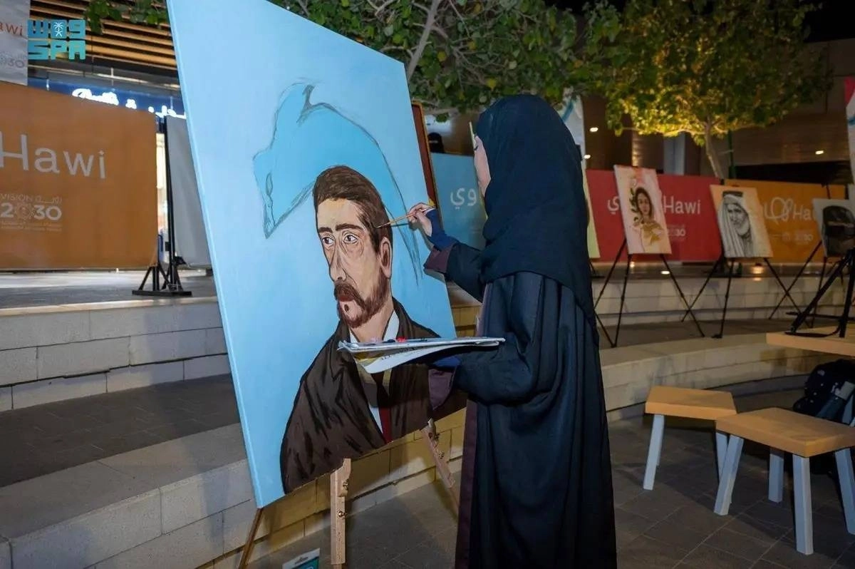 شابة سعودية تمارس هوايتها (مكة)