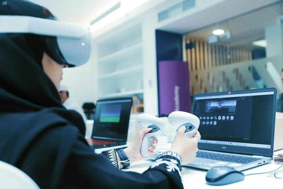 تدريب على تقنيات العالم الافتراضي (مكة)