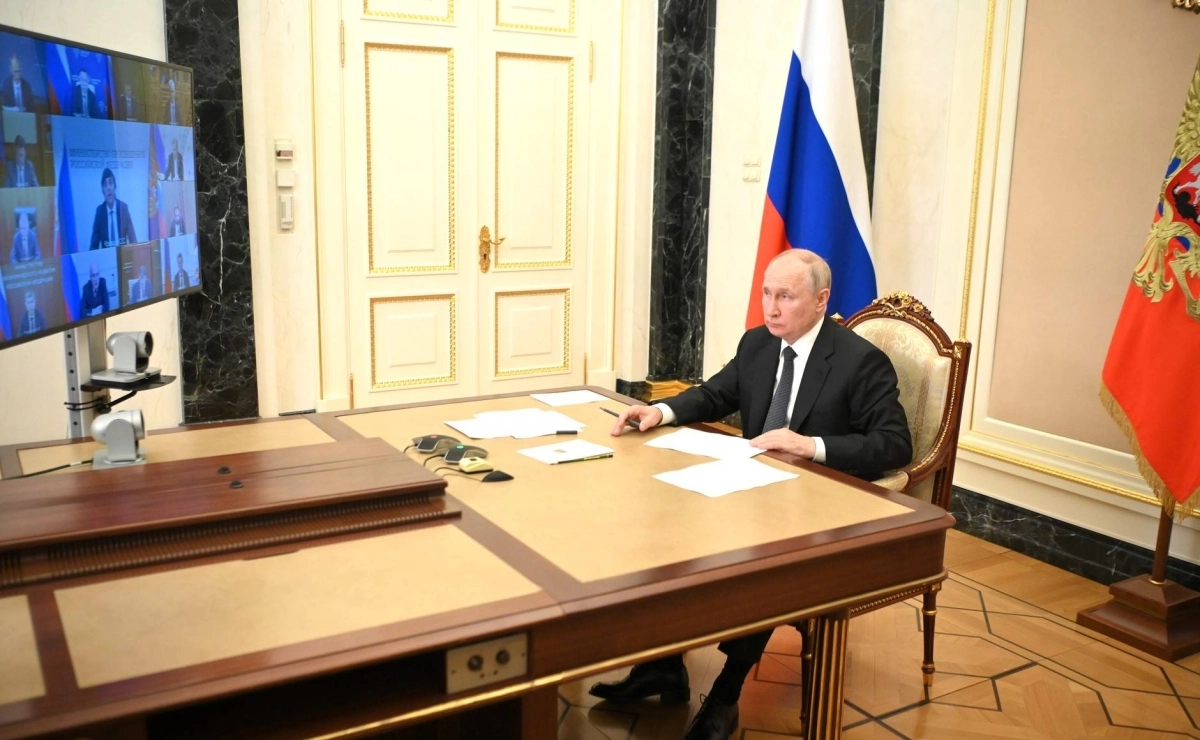 

الرئيس الروسي بوتين في أحد الاجتماعات                         (د ب أ)