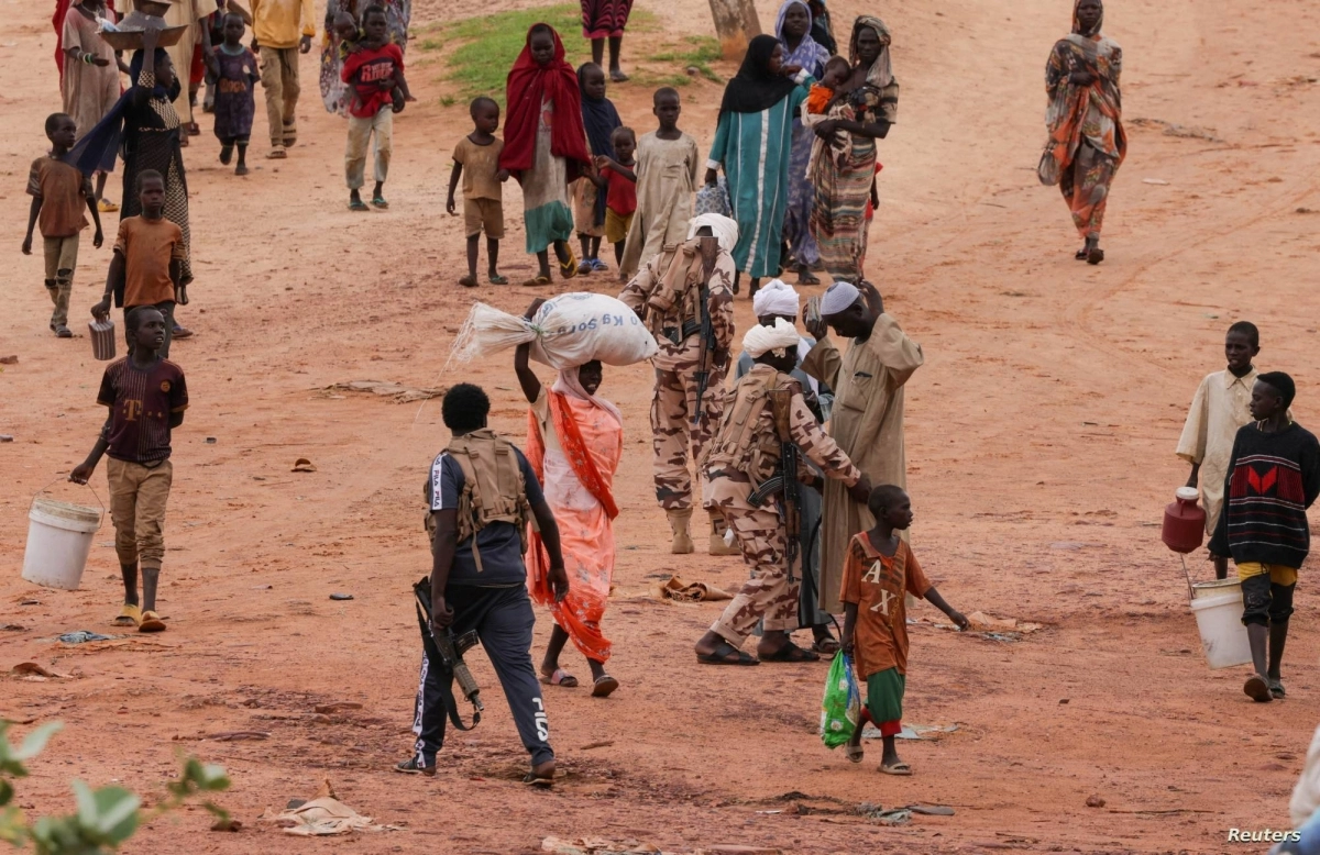 

سودانيون نازحون في تشاد                                                                               (مكة)