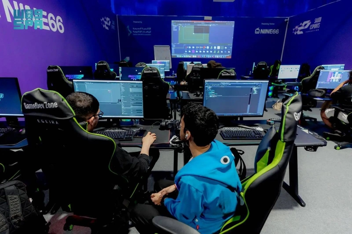 مشاركون في تطوير الألعاب (مكة)