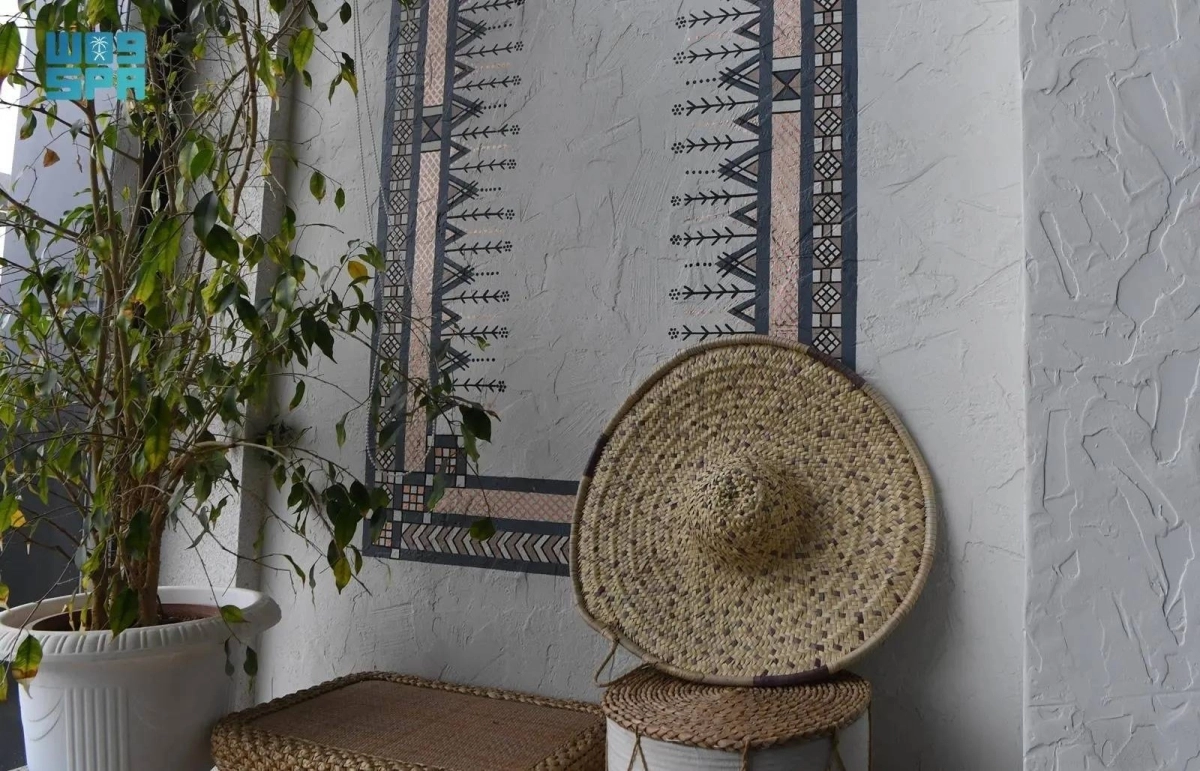 تزيين الجدران بالقط العسيري (مكة) 