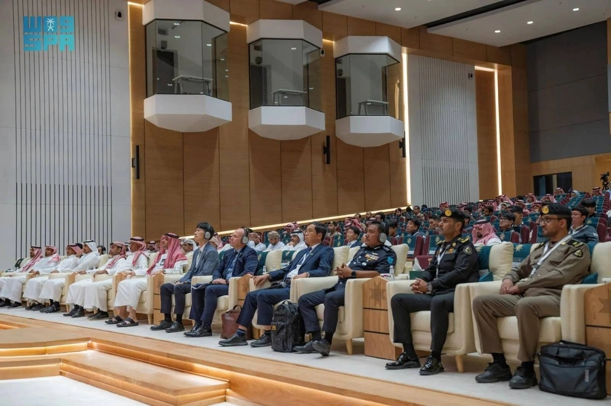 عدد من حضور الورشة بجامعة نايف (مكة)