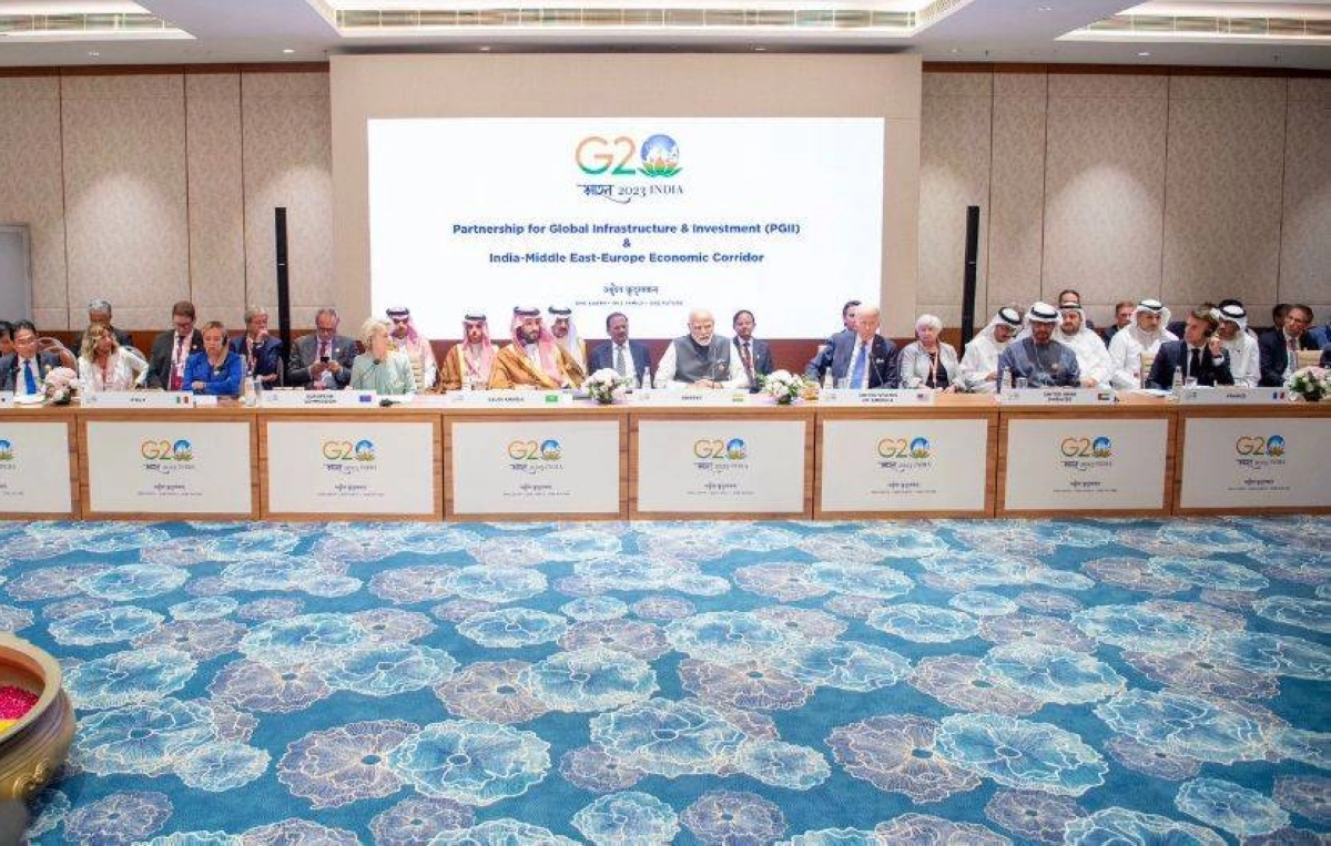 


الأمير محمد  بن سلمان خلال مشاركته في القمة                                                             (واس)      