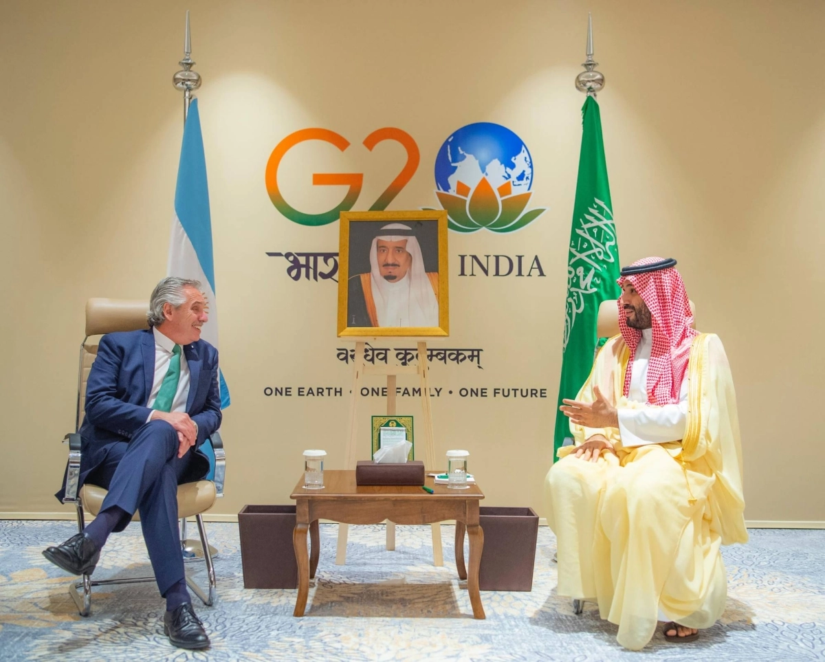 


اجتماع ولي العهد مع رئيس الأرجنتين              (واس) 