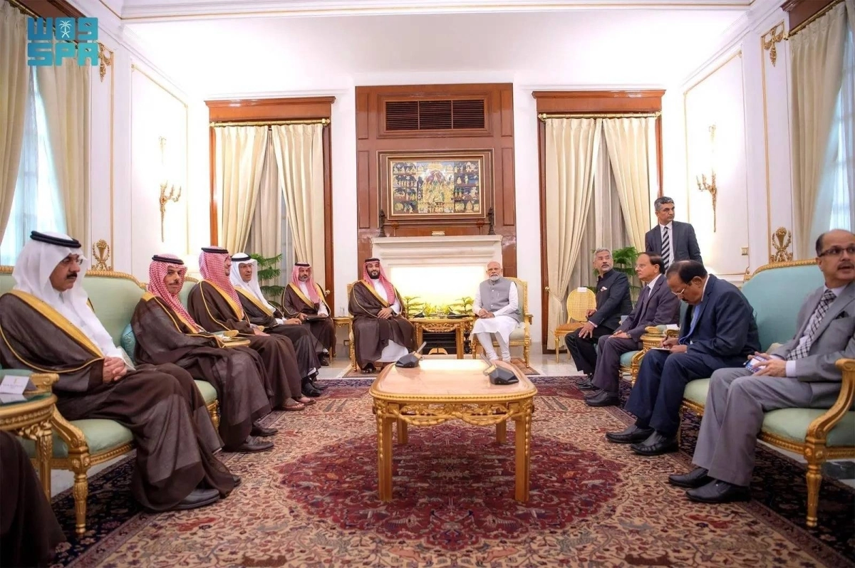 الأمير محمد بن سلمان خلال جلسة مجلس الشراكة الاستراتيجي أمس (واس)