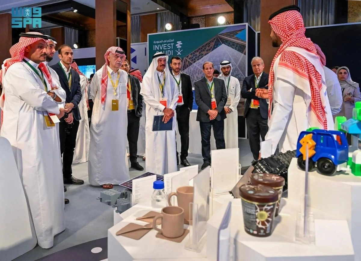 


الوفد الإعلامي لدى زيارته واحة الإعلام                                                                                                                                         (واس)      