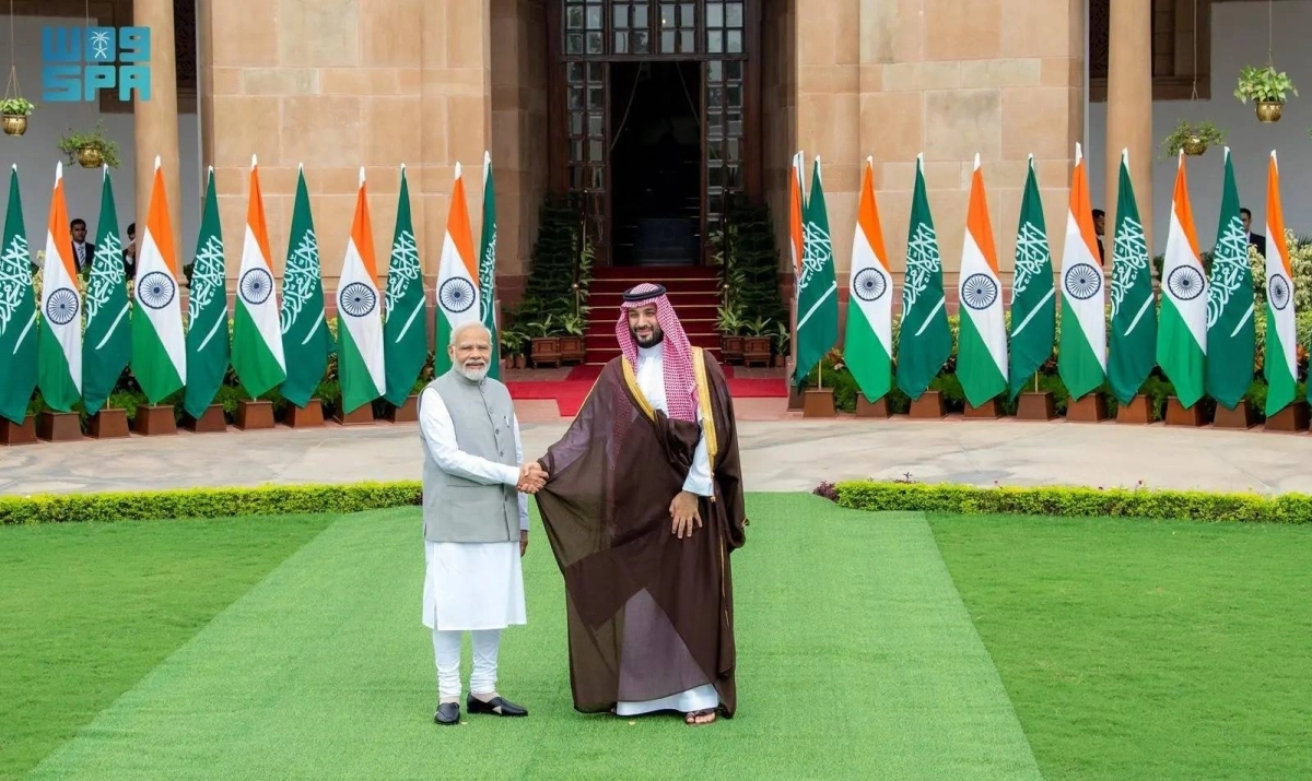 الأمير محمد بن سلمان خلال لقائه ناريندرا مودي  في قصر حيدر أباد (واس)