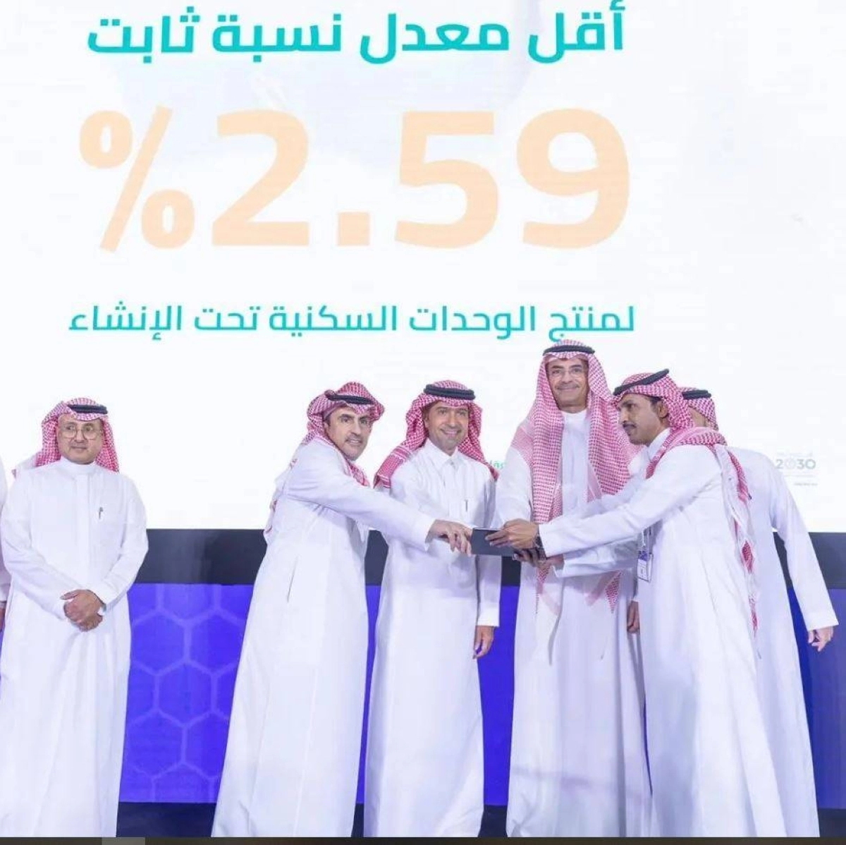 


الحقيل خلال التدشين
 