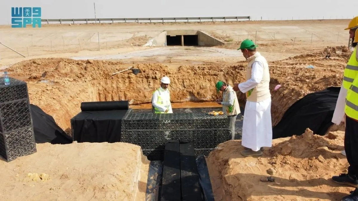 فريق العمل في الموقع (مكة)