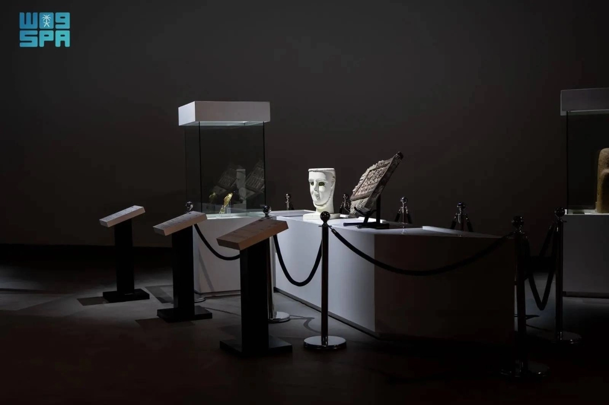 من محتويات المعرض (مكة)