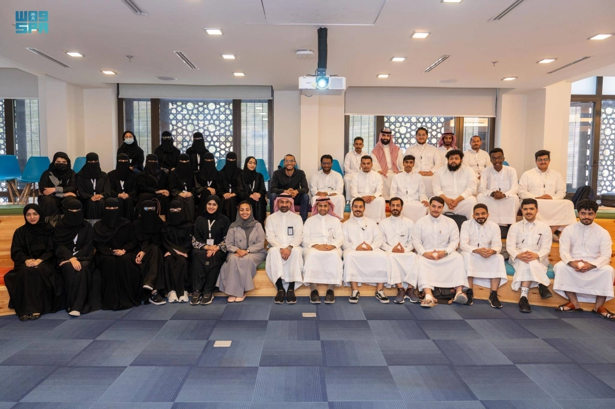 جماعية للطلاب والطالبات بالمعسكر (مكة)