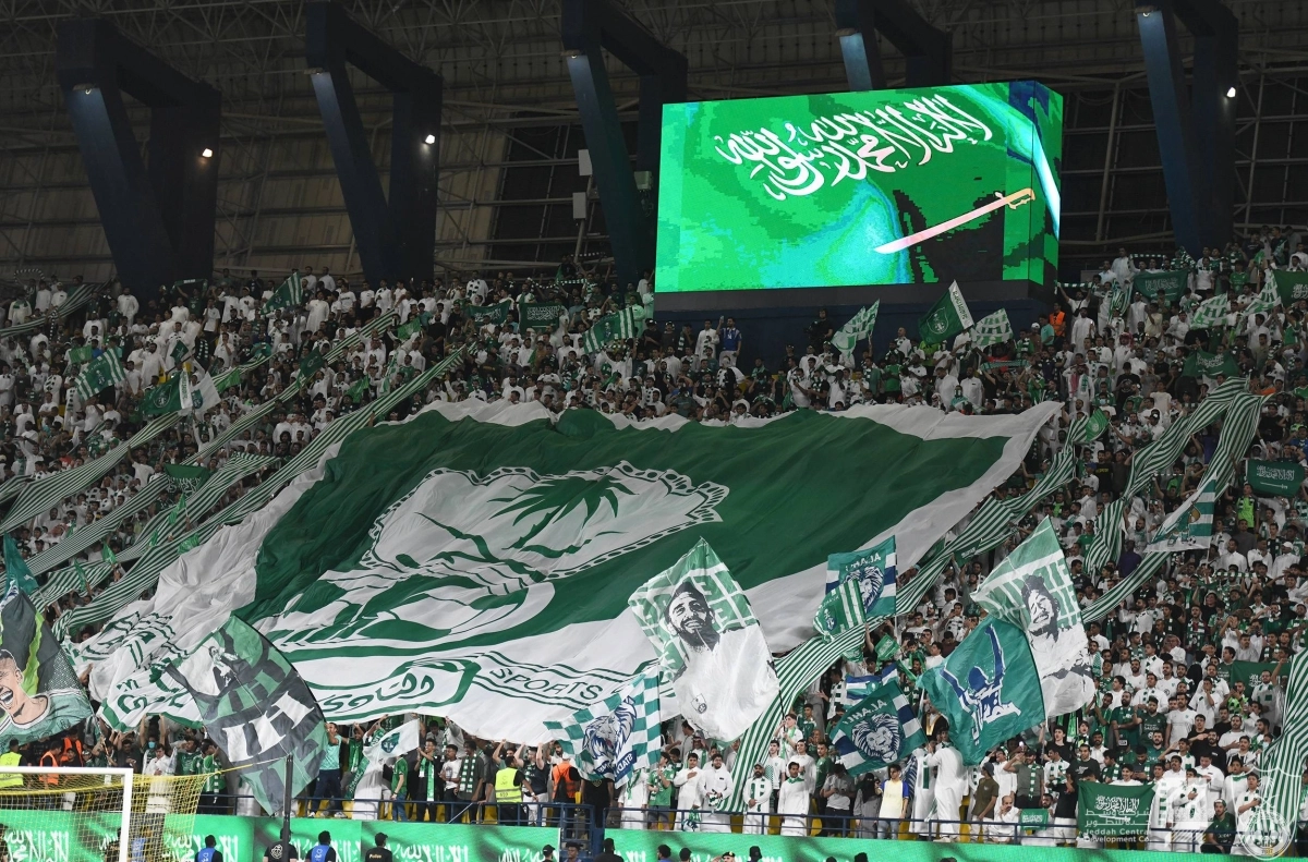 


جمهور الأهلي في الأول بارك 