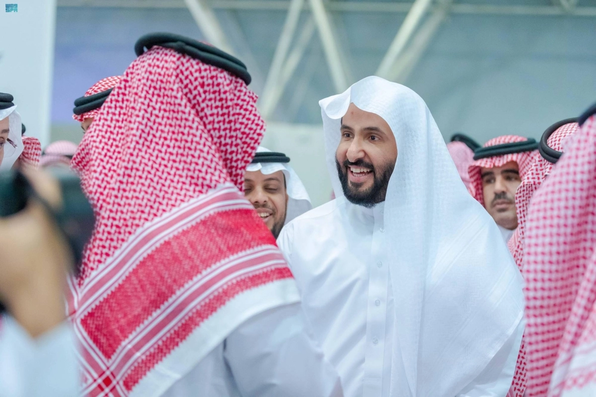  وزير العدل يتحدث مع المحامين خلال اللقاء (مكة)