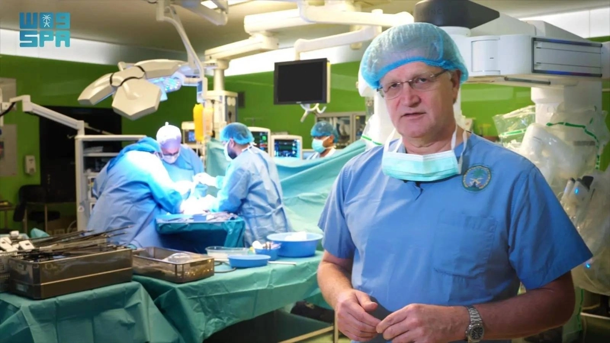 


الفريق الطبي                                                            (مكة)      