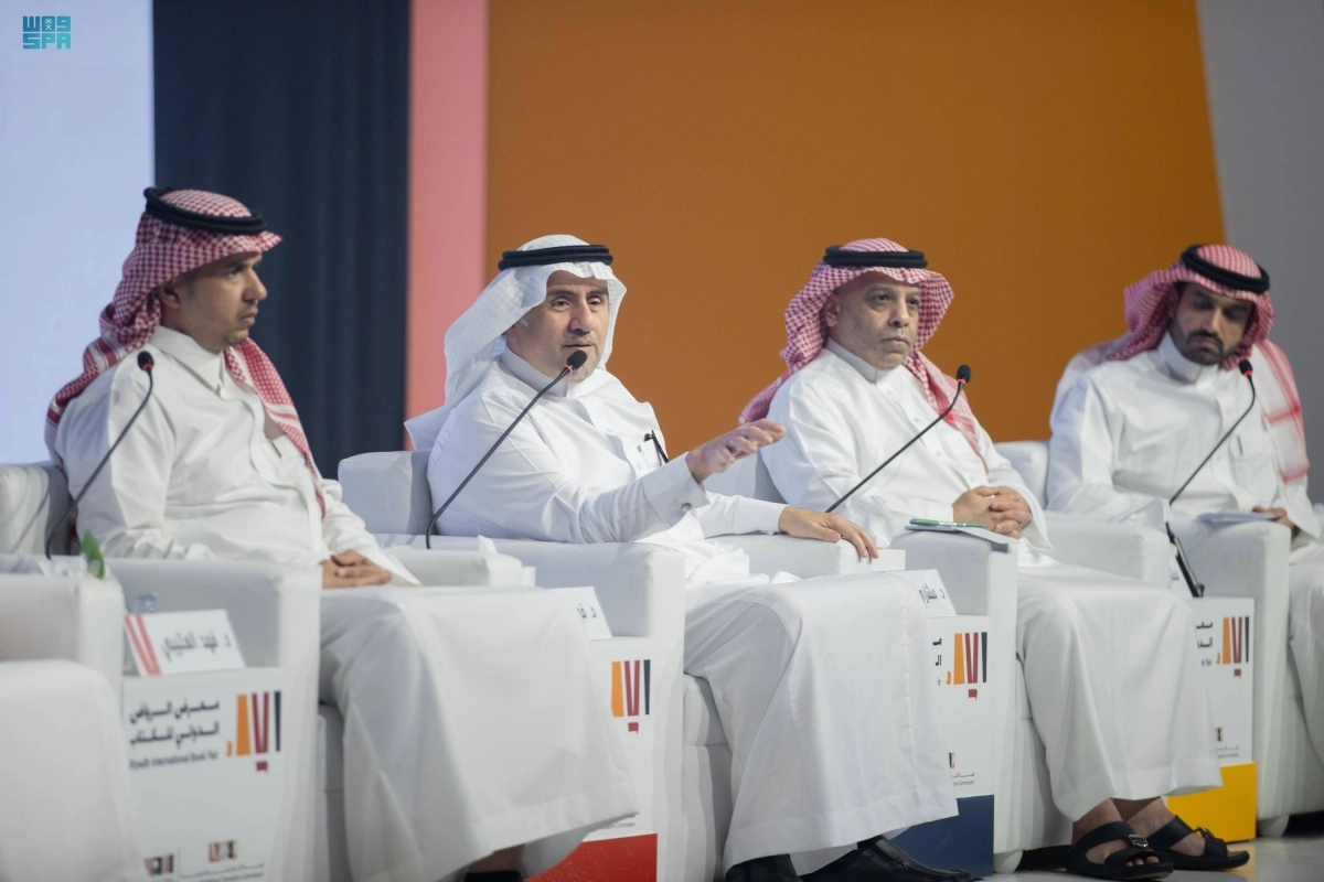 


جانب من الندوة الحوارية                (مكة) 