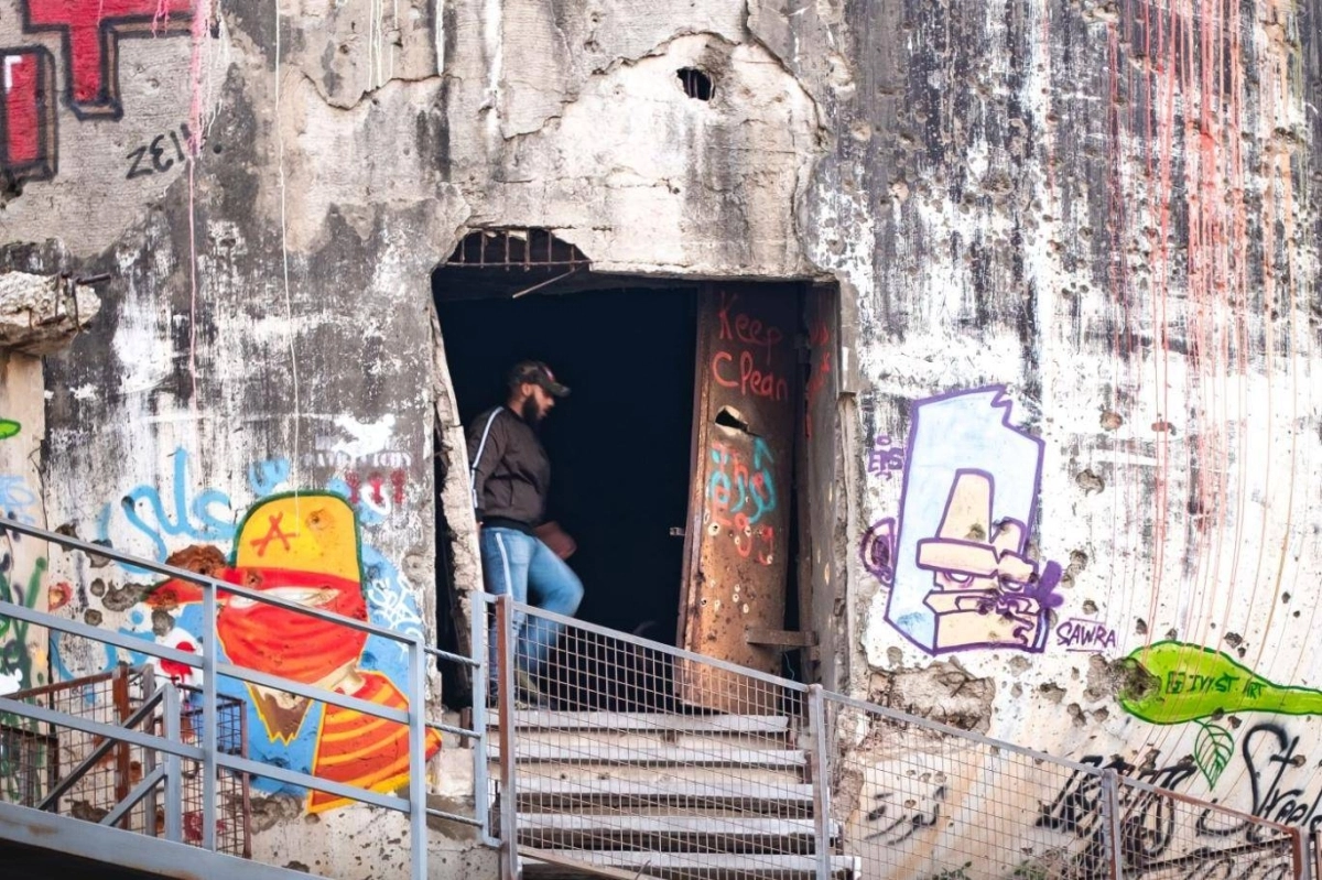 لبناني يسكن في كركون في الشارع                      (مكة)