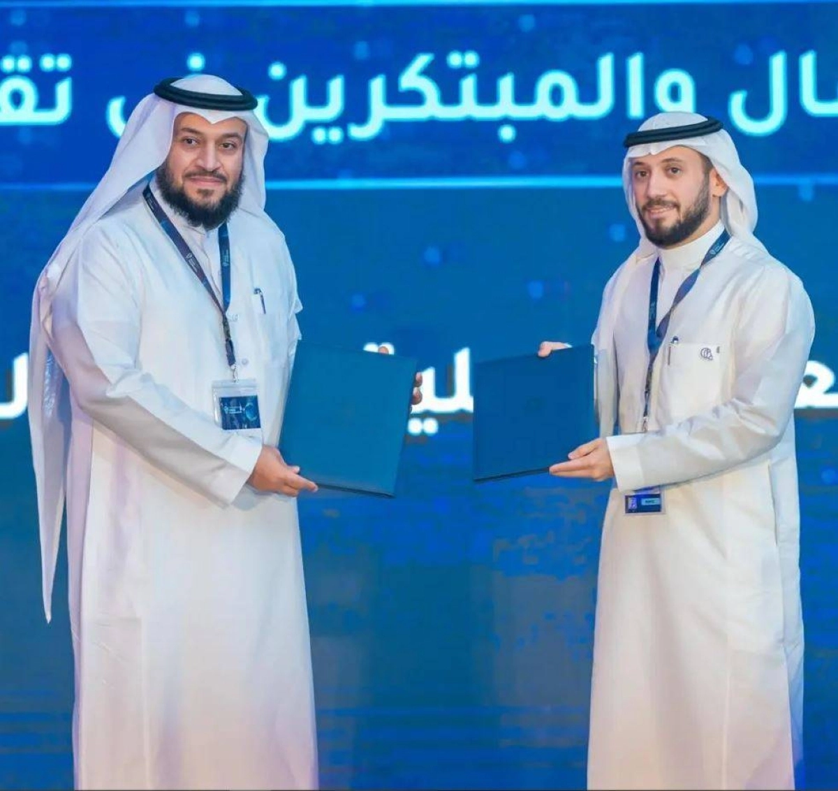 


بعد التوقيع 