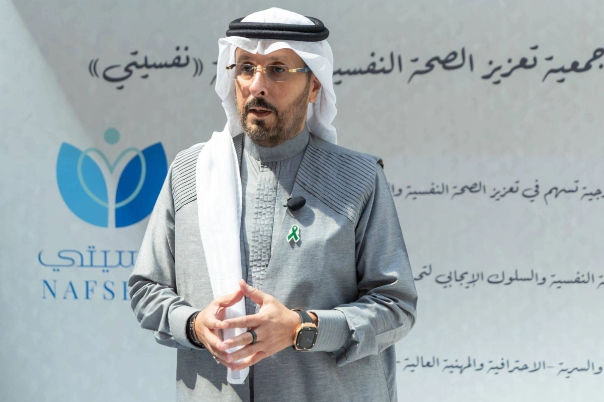 خالد النويصر متحدثا خلال افتتاح المعرض (مكة)