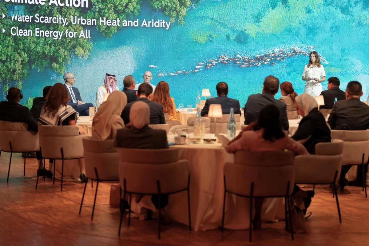 من مناقشات ورشة العمل في باريس (مكة)