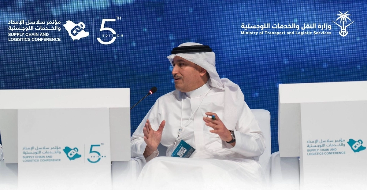 


الجاسر خلال المؤتمر 