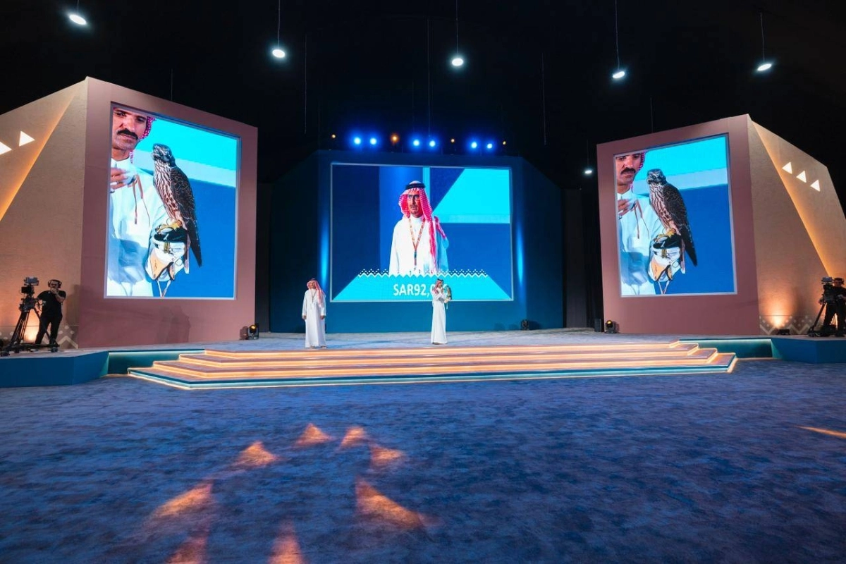 93fb5f03-7fee-4306-bf64-6d6980125ab5