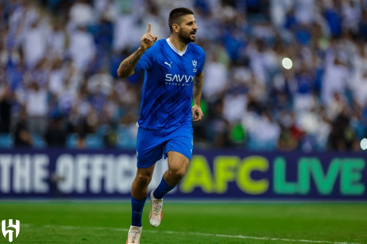 ميتروفيتش ورقة الهلال الرابحة