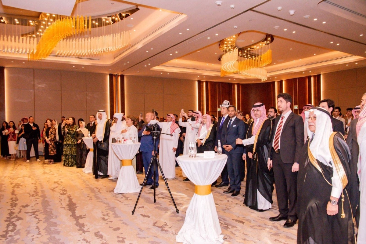 be2e99d0-c943-44b3-b13b-63a4f9ad23cd