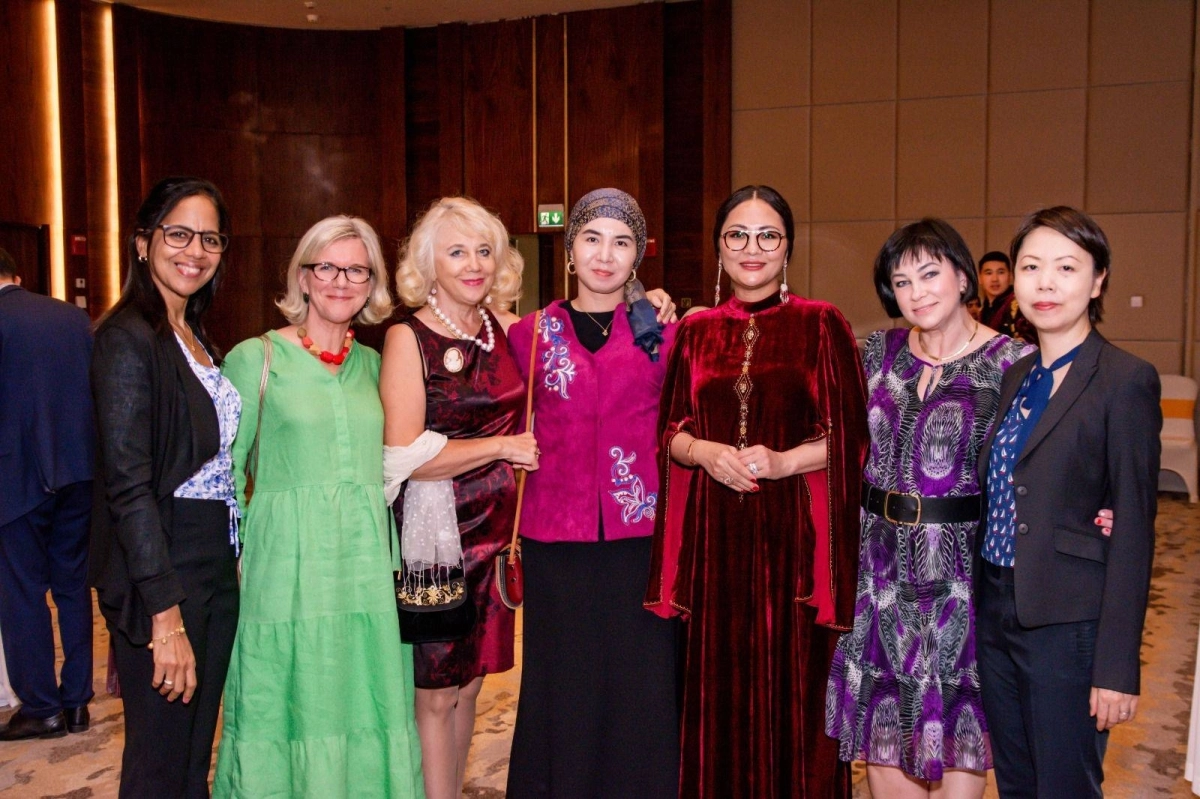 82268142-0083-4050-94e8-471b3bca0c7c