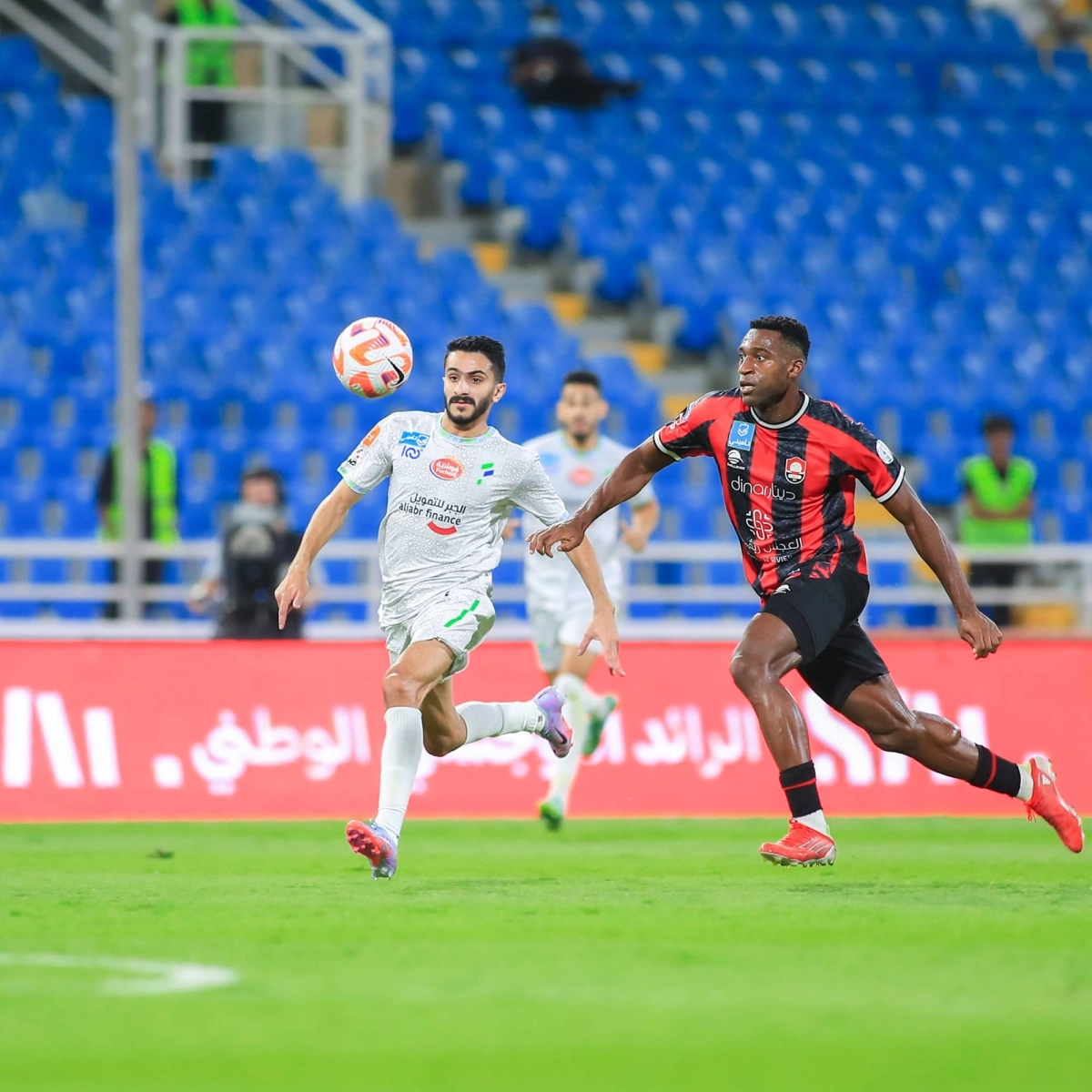 الرائد والفتح