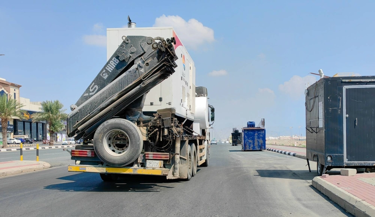 (أنس الحارثي)