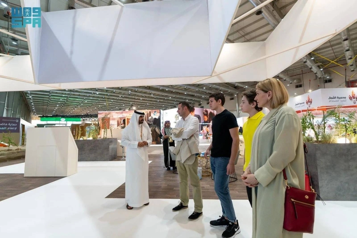 


مشاركة المحمية في معرض الصقور                           (مكة) 