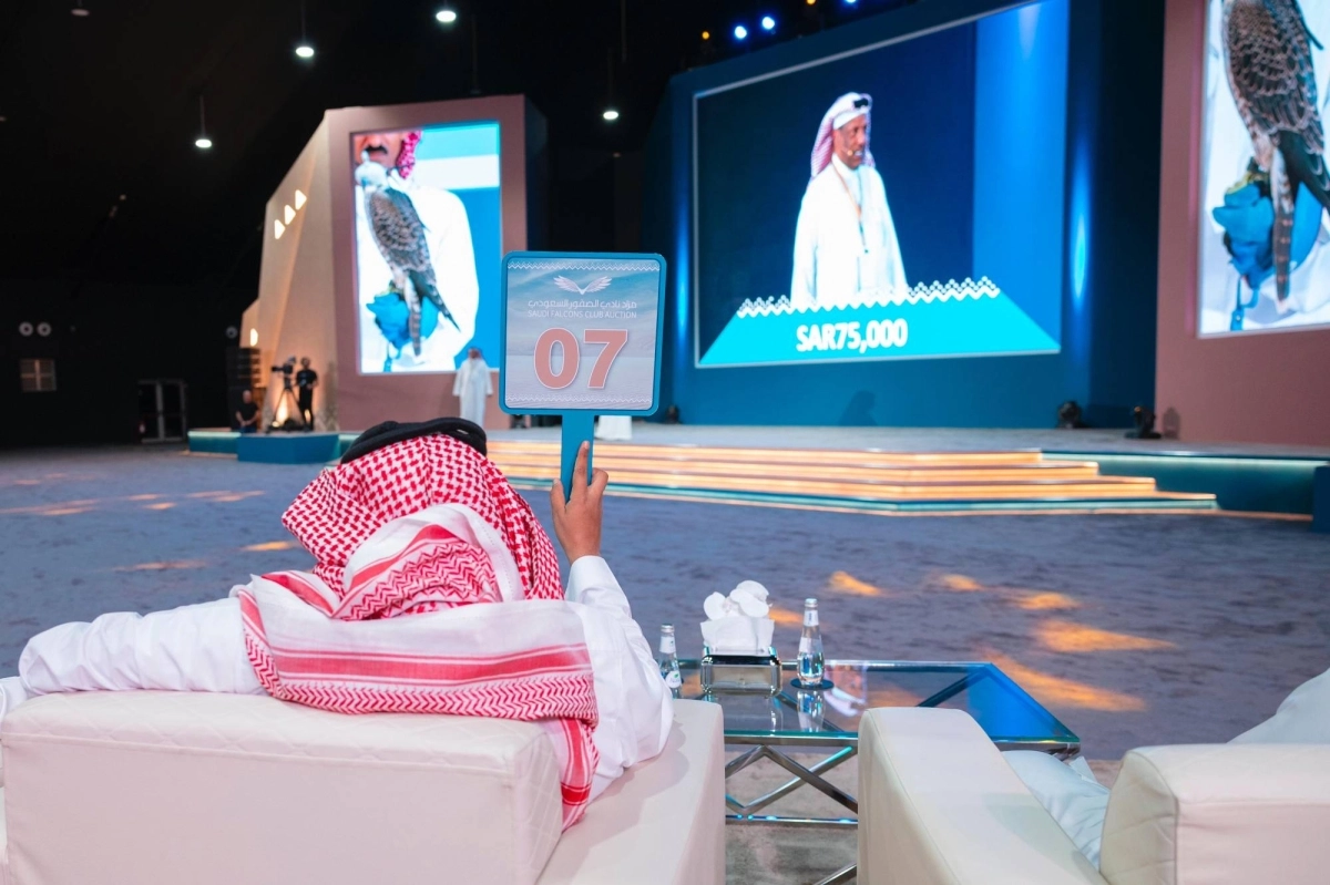 a79d37fe-05c6-4074-9888-3e212a18a747