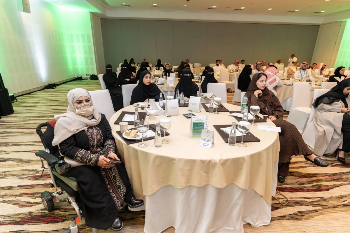 


مشاركون في الملتقى 
 